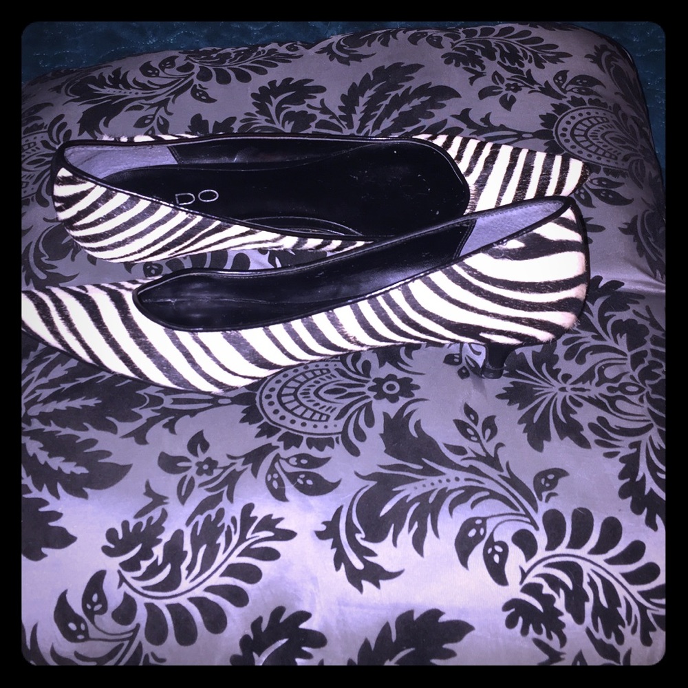 COPY - ALDO zebra prints flats with small heel. 1…
